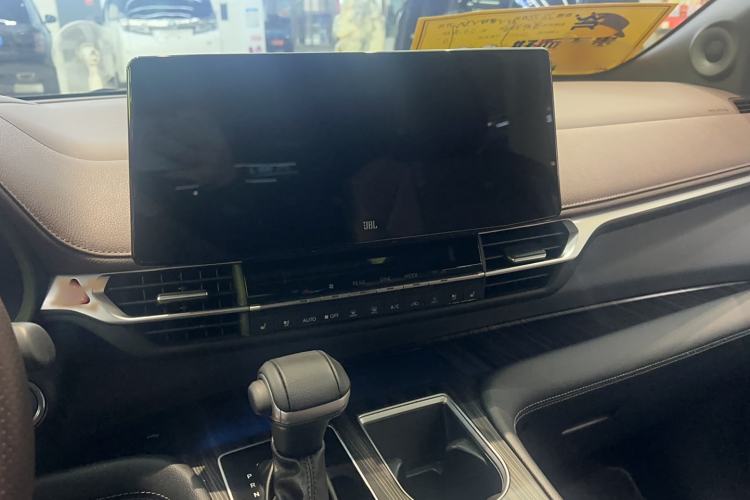 Used Toyota SIENNA 2021 2.5L Hybrid Platinum Edition Audio And AC Panel