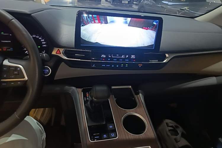 Used Toyota SIENNA 2021 2.5L Hybrid Luxury Edition Audio And AC Panel
