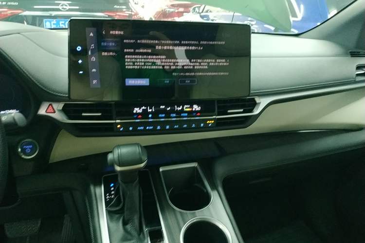 Used Toyota SIENNA 2021 2.5L Hybrid Ultimate Edition Audio And AC Panel