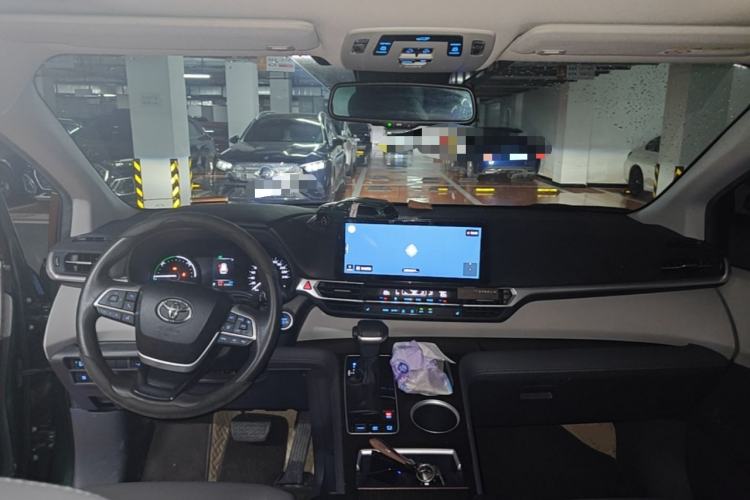 Used Toyota SIENNA 2021 2.5L Hybrid Luxury Edition Center Console