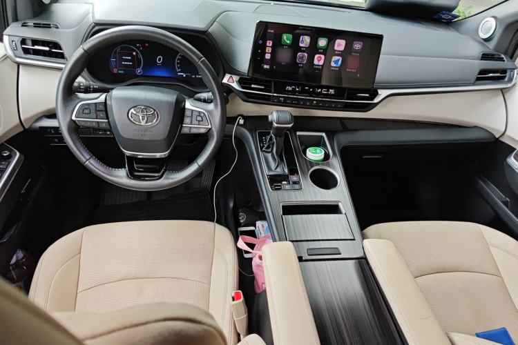 Used Toyota SIENNA 2021 2.5L Hybrid Ultimate Edition Center Console