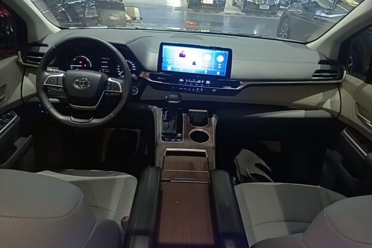 Used Toyota SIENNA 2021 2.5L Hybrid Luxury Edition Center Console