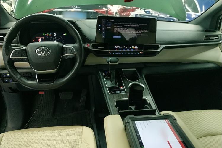 Used Toyota SIENNA 2021 2.5L Hybrid Ultimate Edition Center Console