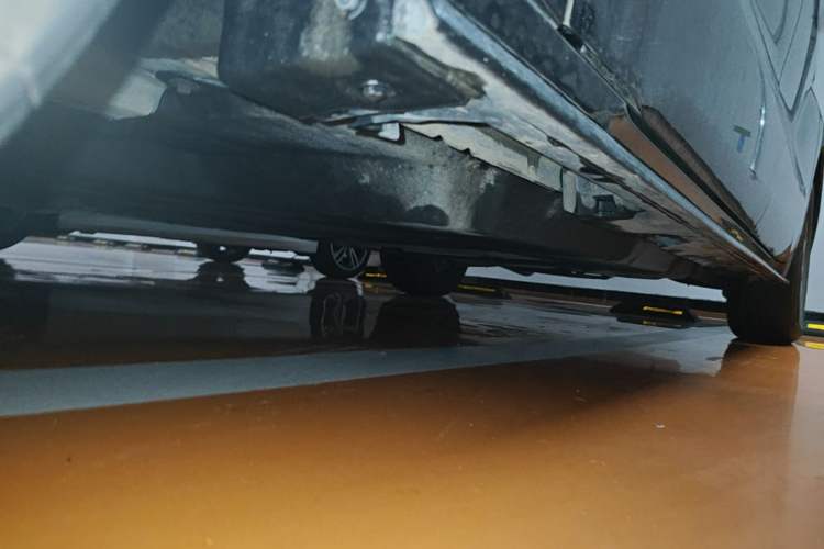 Used Toyota SIENNA 2021 2.5L Hybrid Luxury Edition Chassis Front Left
