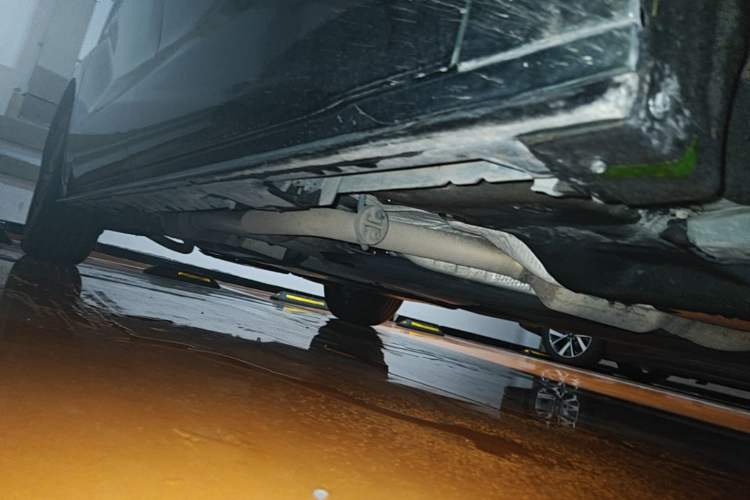 Used Toyota SIENNA 2021 2.5L Hybrid Luxury Edition Chassis Front Right