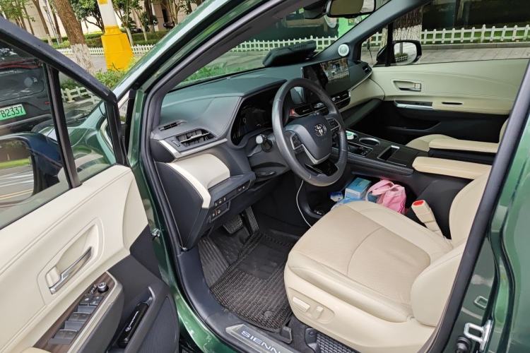 Used Toyota SIENNA 2021 2.5L Hybrid Ultimate Edition Driver Seat