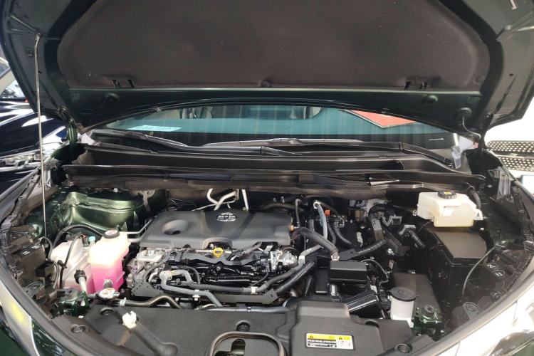 Used Toyota SIENNA 2021 2.5L Hybrid Premium Edition Engine Bay