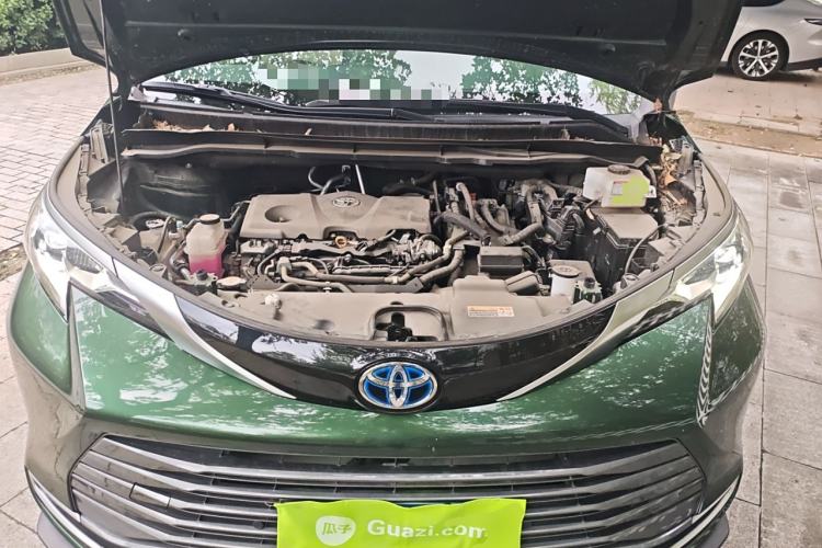 Used Toyota SIENNA 2021 2.5L Hybrid Ultimate Edition Engine Bay