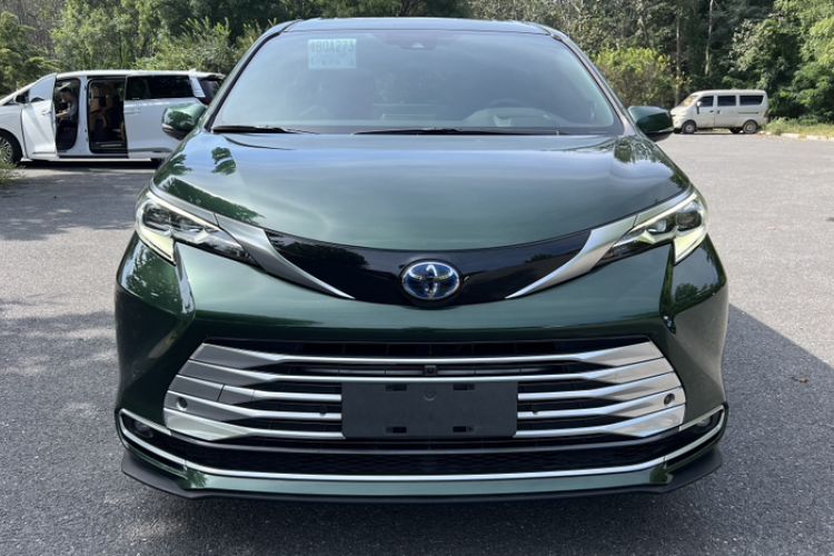 Used Toyota SIENNA 2021 2.5L Hybrid Platinum Edition Exterior 1