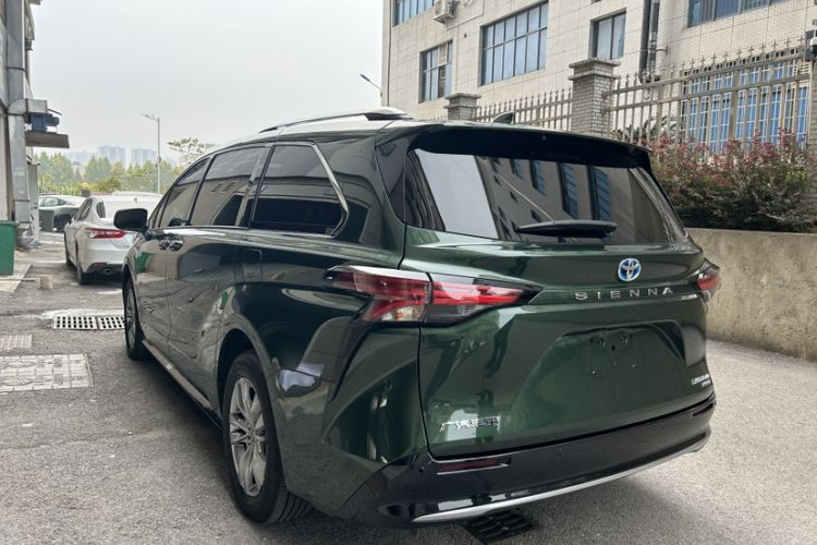 Used Toyota SIENNA 2021 2.5L Hybrid Ultimate Edition Exterior 3