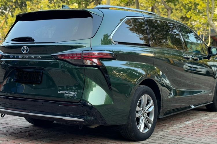 Used Toyota SIENNA 2021 2.5L Hybrid Ultimate Edition Exterior 5