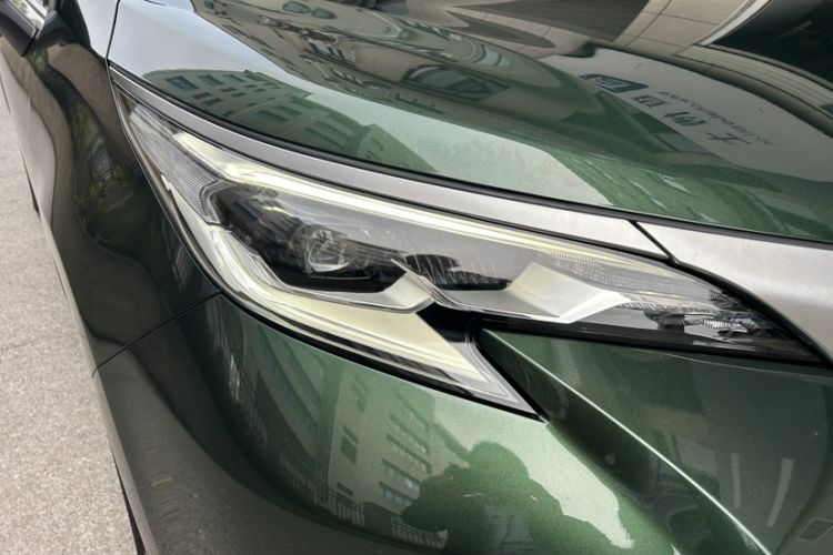 Used Toyota SIENNA 2021 2.5L Hybrid Ultimate Edition Exterior 5