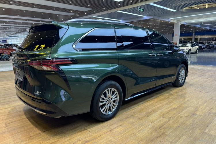 Used Toyota SIENNA 2021 2.5L Hybrid Luxury Edition Exterior 6