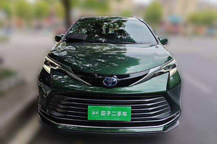 Used Toyota SIENNA 2021 2.5L Hybrid Ultimate Edition Front