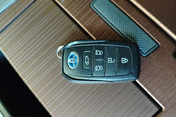 Used Toyota SIENNA 2021 2.5L Hybrid Luxury Edition Interior 1