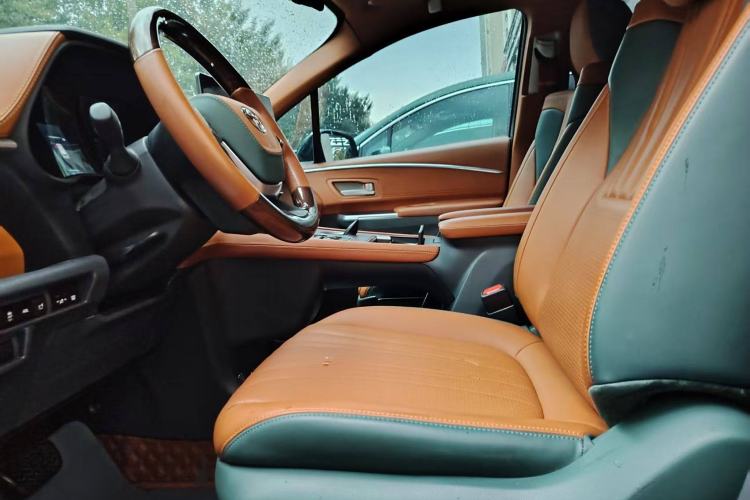 Used Toyota SIENNA 2021 2.5L Hybrid Comfort Edition Interior 4