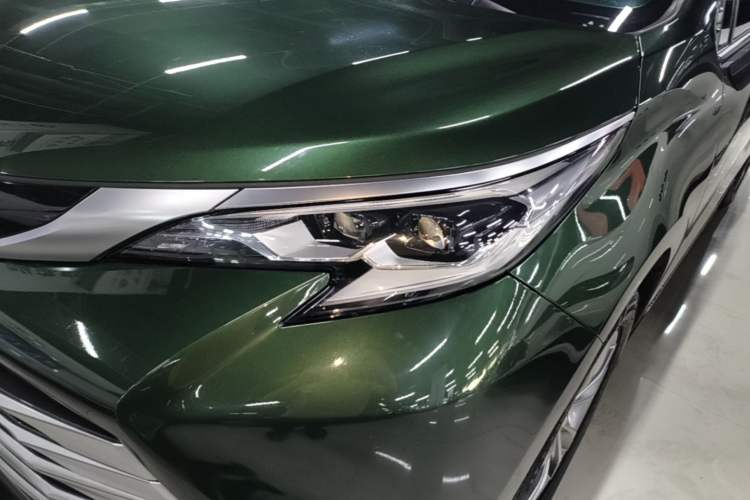 Used Toyota SIENNA 2021 2.5L Hybrid Platinum Edition Left Front Headlight