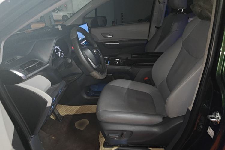 Used Toyota SIENNA 2021 2.5L Hybrid Luxury Edition Left Front Seat