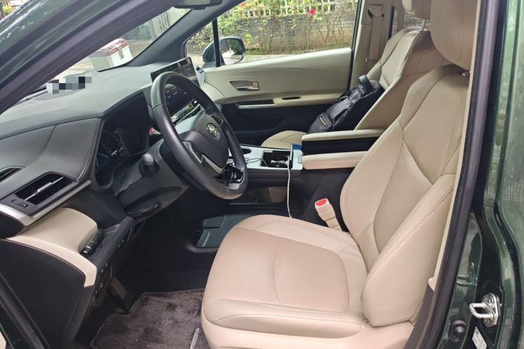 Used Toyota SIENNA 2021 2.5L Hybrid Ultimate Edition Left Front Seat