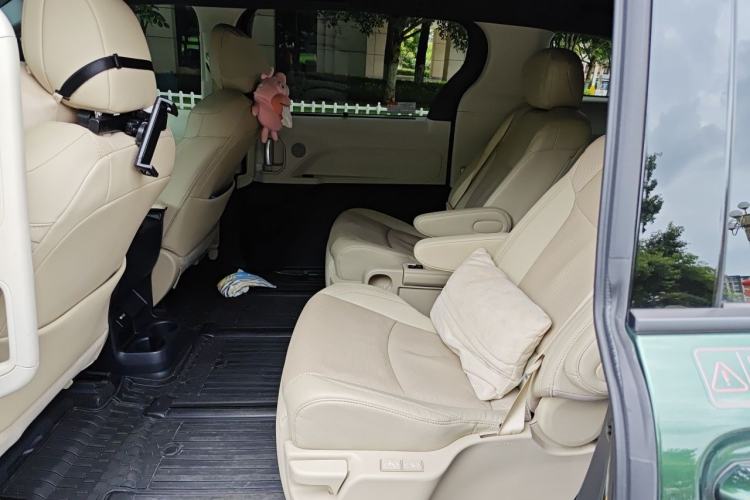 Used Toyota SIENNA 2021 2.5L Hybrid Ultimate Edition Left Rear Seat