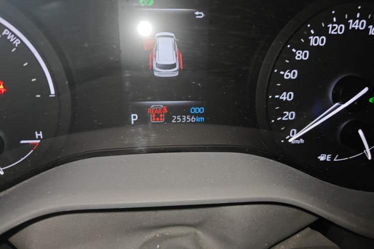 Used Toyota SIENNA 2021 2.5L Hybrid Luxury Edition Odometer Close Up
