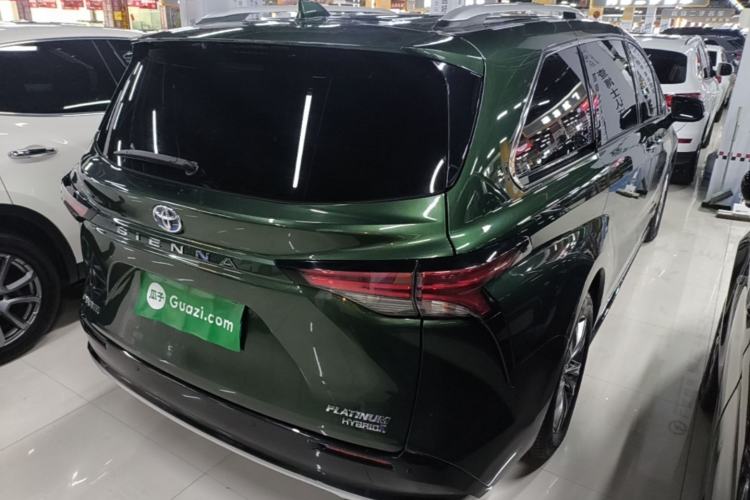 Used Toyota SIENNA 2021 2.5L Hybrid Platinum Edition Rear Right 45 Deg
