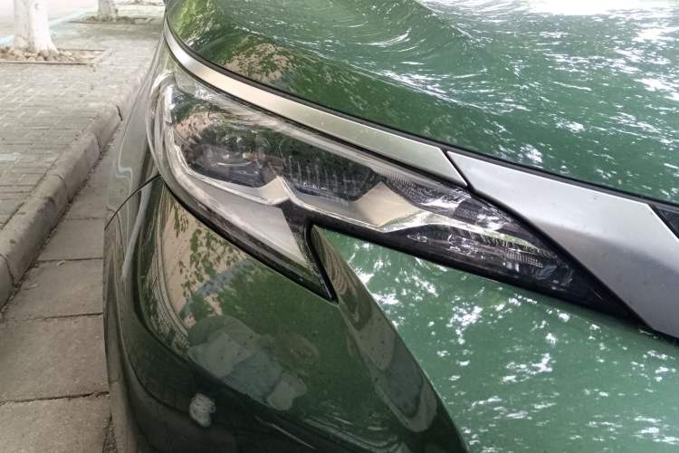 Used Toyota SIENNA 2021 2.5L Hybrid Ultimate Edition Right Front Headlight