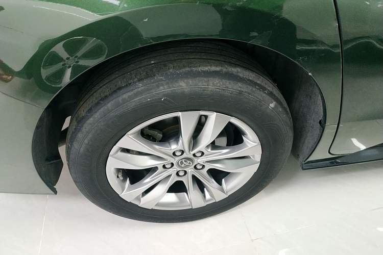 Used Toyota SIENNA 2021 2.5L Hybrid Ultimate Edition Right Rear Wheel Hub