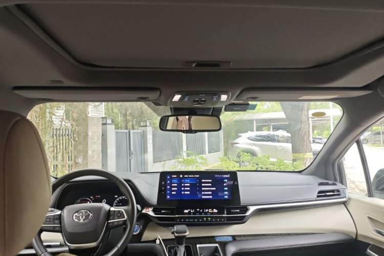 Used Toyota SIENNA 2021 2.5L Hybrid Ultimate Edition Roof