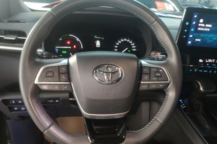 Used Toyota SIENNA 2021 2.5L Hybrid Premium Edition Steering Wheel