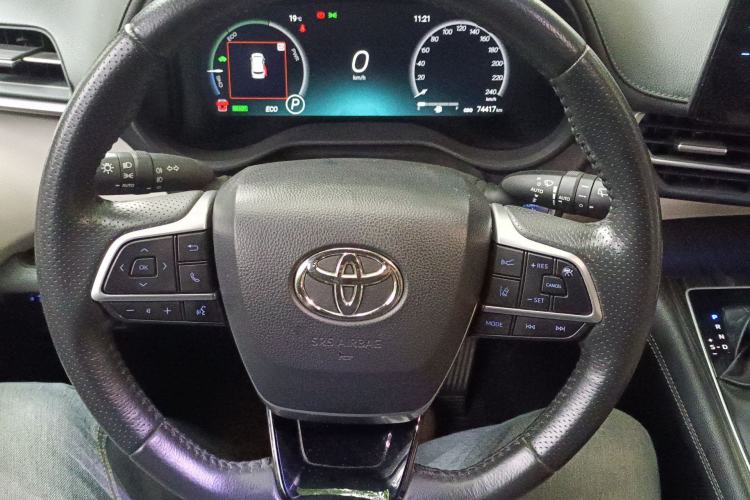 Used Toyota SIENNA 2021 2.5L Hybrid Ultimate Edition Steering Wheel