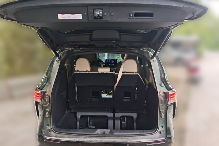Used Toyota SIENNA 2021 2.5L Hybrid Ultimate Edition Trunk