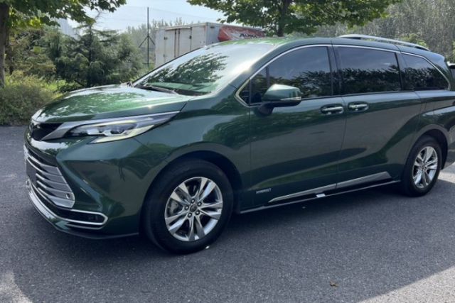 Used Toyota SIENNA 2021 2.5L Hybrid Platinum Edition
