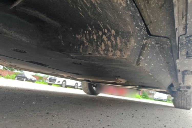 Used Toyota SIENNA 2021 2.5L Hybrid Platinum Edition Chassis Front Left