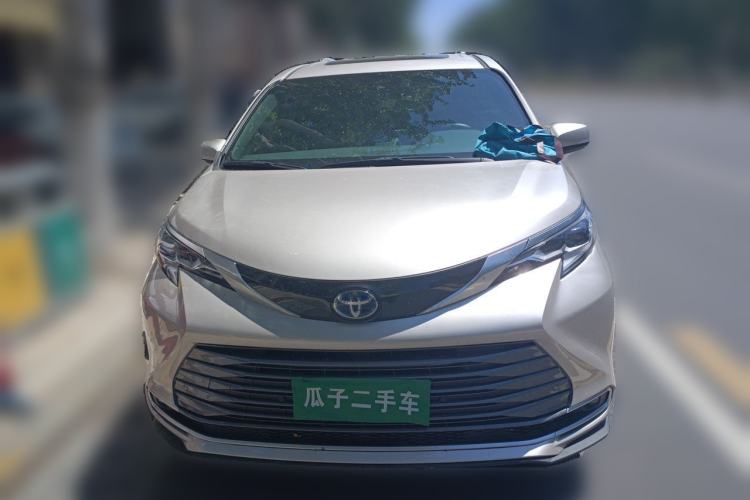 Used Toyota SIENNA 2021 2.5L Hybrid Ultimate Edition Front