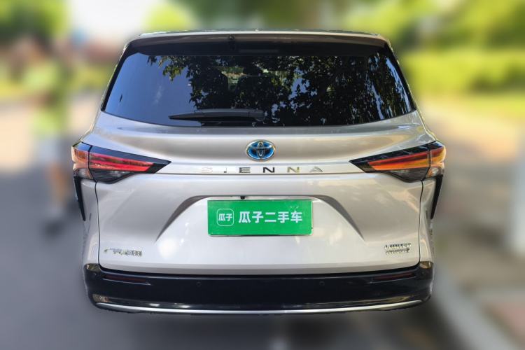 Used Toyota SIENNA 2021 2.5L Hybrid Premium Edition Rear