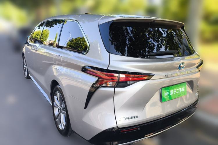 Used Toyota SIENNA 2021 2.5L Hybrid Premium Edition Rear Left 45 Deg