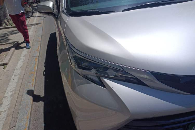 Used Toyota SIENNA 2021 2.5L Hybrid Ultimate Edition Right Front Headlight