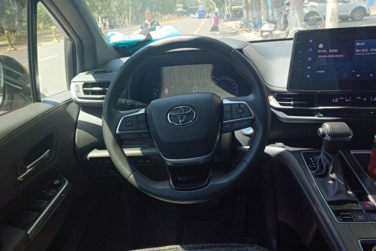 Used Toyota SIENNA 2021 2.5L Hybrid Ultimate Edition Steering Wheel