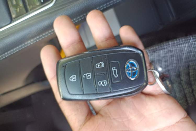 Used Toyota SIENNA 2021 2.5L Hybrid Ultimate Edition Vehicle Key