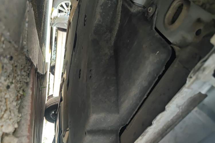 Used Toyota SIENNA 2021 2.5L Hybrid Premium Edition Chassis Front Left