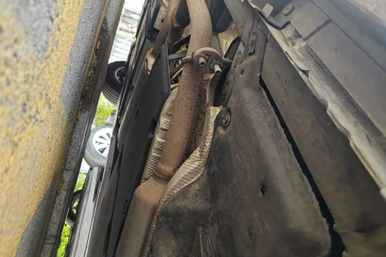 Used Toyota SIENNA 2021 2.5L Hybrid Premium Edition Chassis Front Right