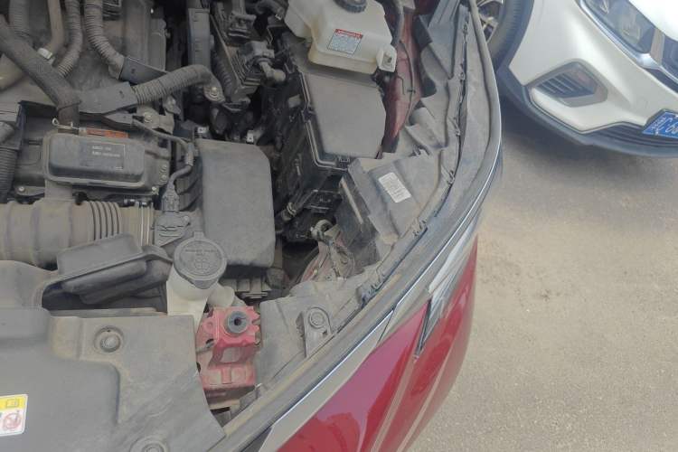 Used Toyota SIENNA  Engine Bay Left