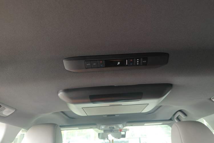 Used Toyota SIENNA  Headliner