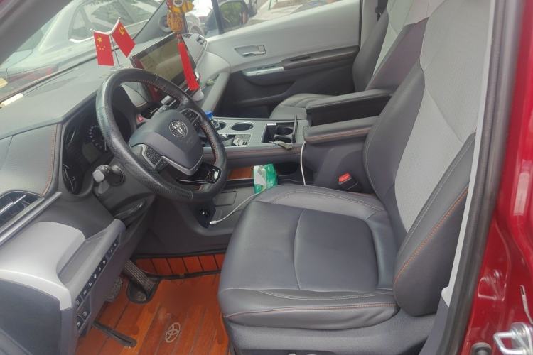Used Toyota SIENNA  Left Front Seat
