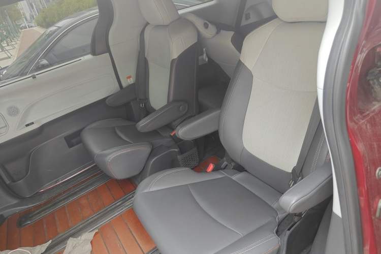 Used Toyota SIENNA  Left Rear Seat