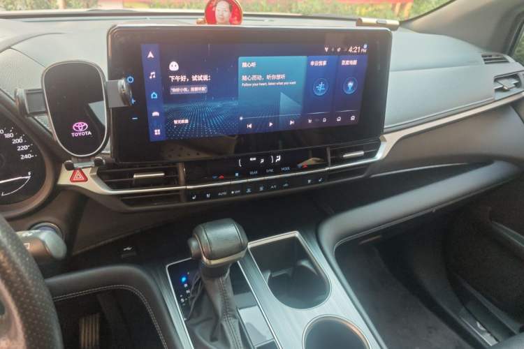 Used Toyota SIENNA 2021 2.5L Hybrid Premium Edition Audio And AC Panel