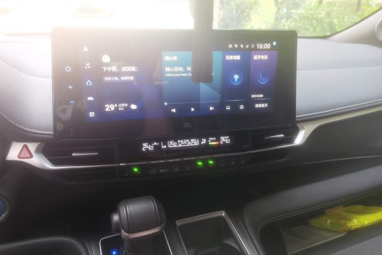 Used Toyota SIENNA 2021 2.5L Hybrid Platinum Edition Audio And AC Panel