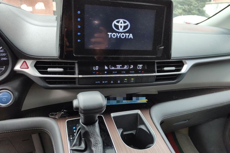 Used Toyota SIENNA 2021 2.5L Hybrid Comfort Edition Audio And AC Panel