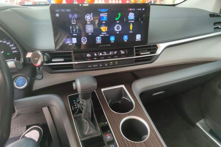 Used Toyota SIENNA 2021 2.5L Hybrid Comfort Edition Audio And AC Panel